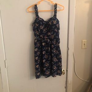 An Auw, size M, dark blue, floral print, mid thigh dress.